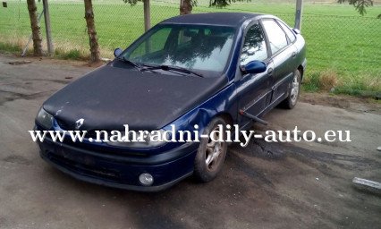 Renault Laguna sedan modrá na díly ČB / nahradni-dily-auto.eu