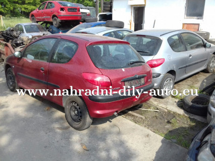 Peugeot 206 3dv 1.1i červená na díly ČB / nahradni-dily-auto.eu