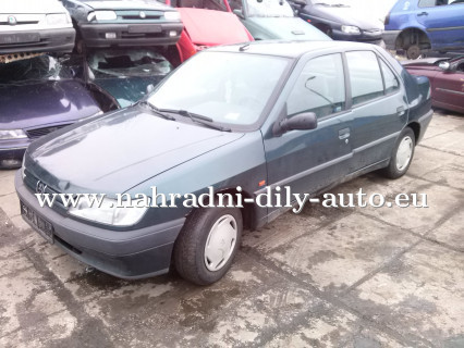 Peugeot 306 zelená na náhradní díly Praha / nahradni-dily-auto.eu