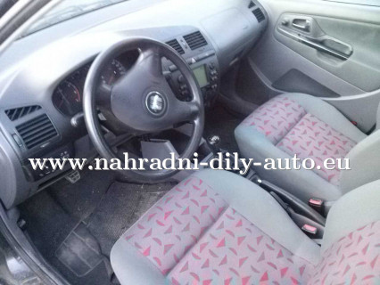 Seat Vario modrá na náhradní díly Praha / nahradni-dily-auto.eu