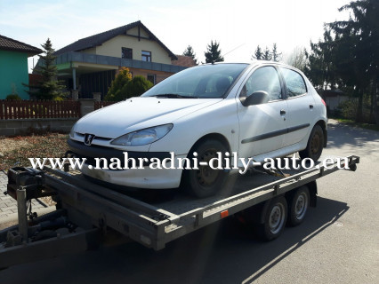 Peugeot 206 bílá na náhradní díly Brno / nahradni-dily-auto.eu