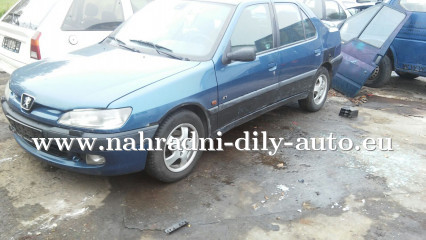 Peugeot 306 modrá metalíza na díly ČB / nahradni-dily-auto.eu