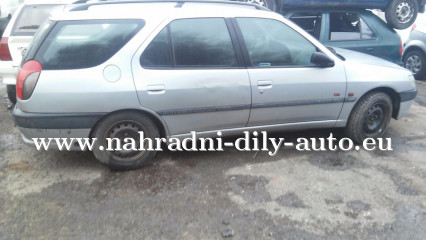 Peugeot 306 combi stříbrná na díly ČB / nahradni-dily-auto.eu