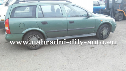 Opel Astra Caravan zelená na díly ČB / nahradni-dily-auto.eu