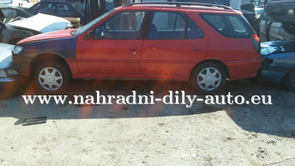 Peugeot 306 kombi červená na díly ČB / nahradni-dily-auto.eu