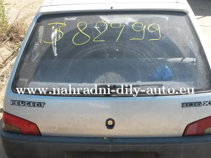 Peugeot 106 šedá metalíza na díly Brno / nahradni-dily-auto.eu