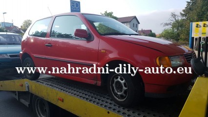 VW Polo červená barva na náhradní díly České Budějovice / nahradni-dily-auto.eu