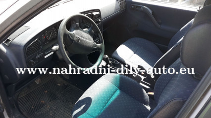 VW Passat B4 1,9tdi 66kw na díly Plzeň / nahradni-dily-auto.eu