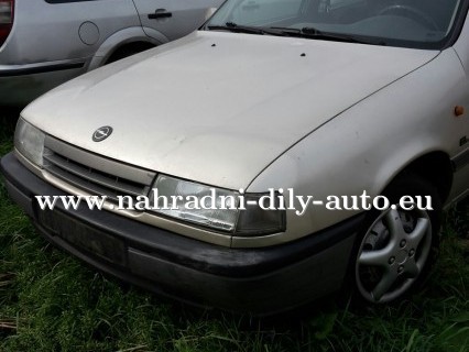 Opel Vectra 1,6 benzín 55kw 1992 na náhradní díly Brno