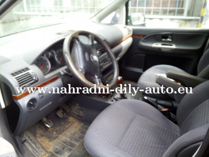 Seat Alhambra zelená - díly z tohoto vozu / nahradni-dily-auto.eu