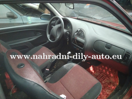 Citroen Saxo vínová - díly z tohoto vozu / nahradni-dily-auto.eu