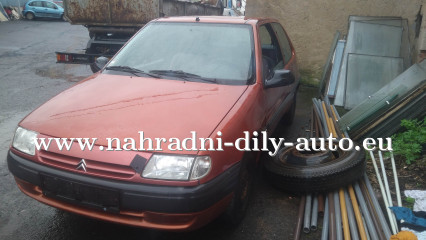 Citroen Saxo vínová - díly z tohoto vozu