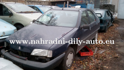 Citroen ZX modrá - díly z tohoto vozu