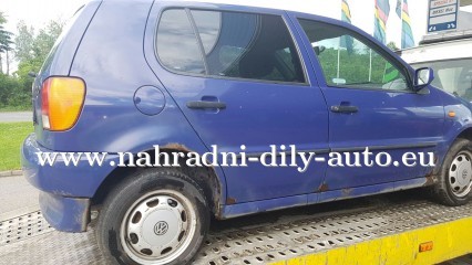 Volkswagen polo modrá na náhradní díly ČB / nahradni-dily-auto.eu