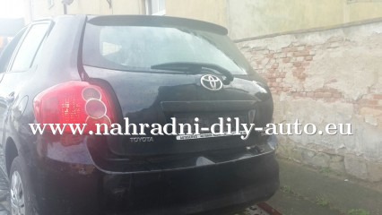 Toyota Auris na díly Pardubice / nahradni-dily-auto.eu