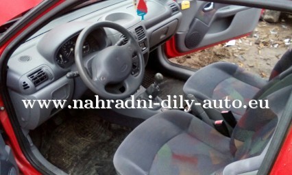 Renault Clio 1,2i červená na náhradní díly ČB / nahradni-dily-auto.eu