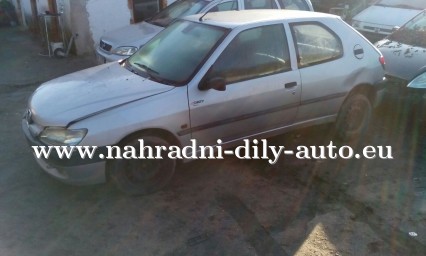 Peugeot 306 stříbrná na náhradní díly ČB / nahradni-dily-auto.eu