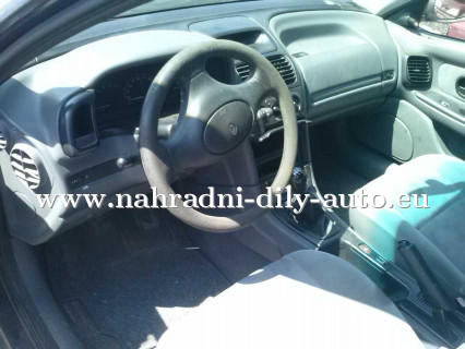 Renault Laguna modrá na náhradní díly Písek / nahradni-dily-auto.eu