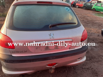 Peugeot 206 na náhradní díly Pardubice / nahradni-dily-auto.eu