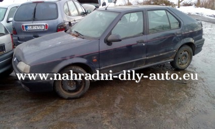 Renault 19 modrá na díly ČB / nahradni-dily-auto.eu