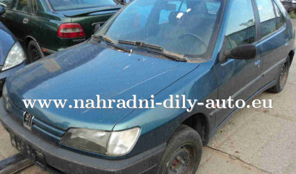 Náhradní díly z vozu Peugeot 306