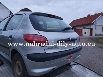 Peugeot 206 na náhradní díly KV