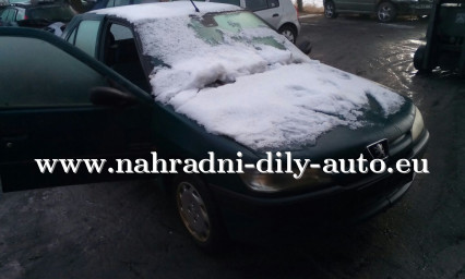 Peugeot 306 zelená na díly České Budějovice / nahradni-dily-auto.eu