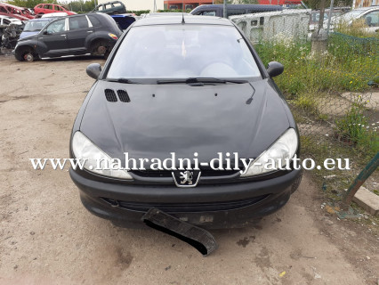 Peugeot 206 černá na náhradní díly Pardubice / nahradni-dily-auto.eu