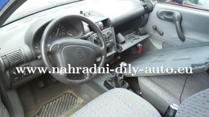 Opel Corsa 1,0i 3dv 1997 na náhradní díly České Budějovice / nahradni-dily-auto.eu