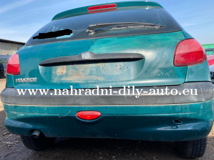 Peugeot 206 zelená na náhradní díly Pardubice / nahradni-dily-auto.eu