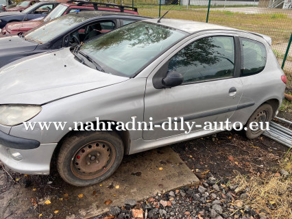 Peugeot 206 na náhradní díly Pardubice / nahradni-dily-auto.eu