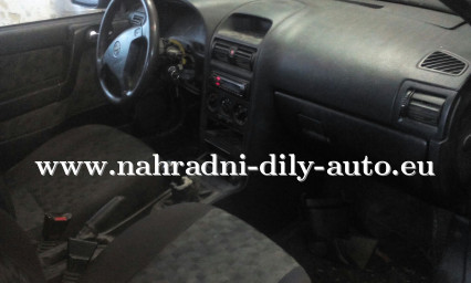 Opel astra g caravan modrá na díly ČB / nahradni-dily-auto.eu