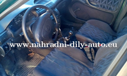 Opel astra f combi zelená na díly ČB / nahradni-dily-auto.eu